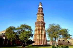 विष्णु स्तंभ है कुतुब मीनार, इतिहास में दर्ज हैं ये तथ्य