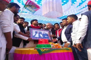 उन्नाव में सपा संरक्षक मुलायम सिंह यादव का मनाया गया जन्मदिन