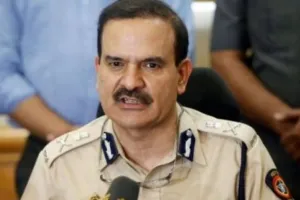 अनिल देशमुख के खिलाफ भ्रष्टाचार के आरोपों की जांच कर रही समिति के समक्ष पेश हुए परमबीर सिंह