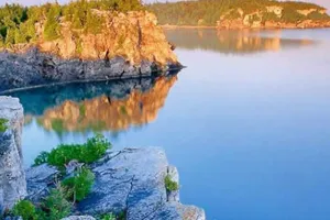 दुनिया की सबसे गहरी झील है तीन करोड़ साल पुरानी, जानें इतिहास