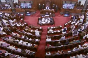 Parliament Winter Session: सदस्यों के निलंबन के मुद्दे पर विपक्षी दलों ने किया राज्यसभा से बहिर्गमन
