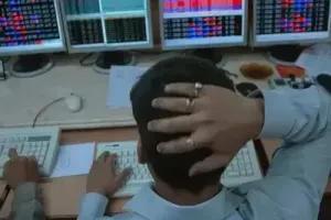 ओमीक्रोन वैरिएंट के कारण शुरूआती कारोबार में सेंसेक्स, निफ्टी में एक प्रतिशत से अधिक की गिरावट