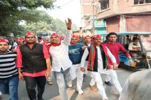 UPTET 2021 की परीक्षा निरस्त किए जाने को लेकर समाजवादी पार्टी ने किया प्रदर्शन