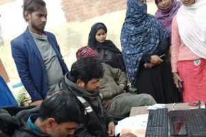 बरेली: ई-श्रम कार्ड बनाने के नाम पर अवैध वसूली का आरोप