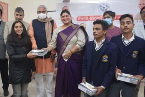 बरेली: सम्मान पाकर मेधावियों के खिले चेहरे