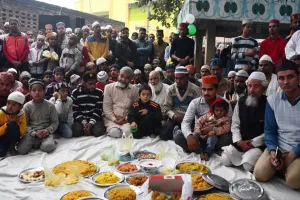 बरेली: अकीदत के साथ अदा की गाजी बाबा के कुल की रस्म