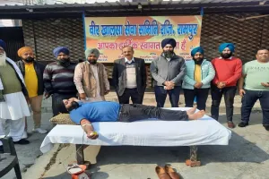 रामपुर : शहीदी पर्व गुरुद्वारे में शिविर लगाकर 33 लोगों ने किया रक्तदान