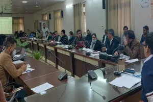 संभल : कोरोना टीकाकरण में स्वास्थ्य विभाग की लापरवाही से जिलाधिकारी नाराज