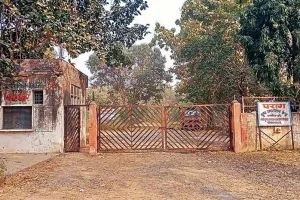 बदायूं: बंद फैक्ट्री ने छीना हजारों लोगों का रोजगार, जनप्रतिनिधियों ने नहीं ली सुध