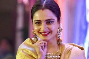 जब सबके सामने रेखा ने खोला था शाहरुख का ये राज, तब जानें क्या हुआ?