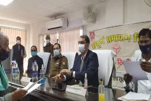 आईजीआरएस की शिकायतों का फौरी तौर पर किया जाए निस्तारण: डीएम