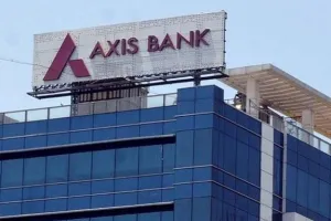 एक्सिस बैंक में ओरिएंटल इंश्योरेंस सार्वजनिक शेयरधारक के रूप में किया वर्गीकृत