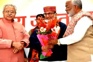 भाजपा ने विधानसभा चुनाव से पहले सपा को दिया बड़ा झटका,  मुलायम सिंह के बेहद करीबी ने थामा बीजेपी का दामन