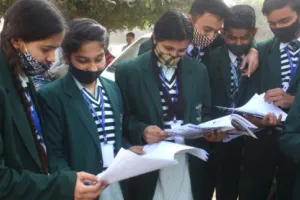 विवाद के बाद सीबीएसई ने 10वीं की परीक्षा के कुछ प्रश्नों को हटाया, दिए जाएंगे पूरे अंक