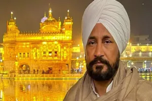 बेअदबी को लेकर मचा बवाल, स्वर्ण मंदिर पहुंचकर बोले सीएम चन्नी- इसमें कुछ विरोधी ताकतें शामिल हो सकती हैं