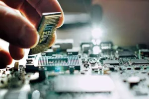 इलेक्ट्रॉनिक्स उद्योगों में  2022 में हो सकता है दोगुना फायदा