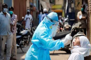 कोरोना फिर बरपाने लगा कहर, केंद्र ने 10 राज्यों में भेजी मल्टी डिसिप्लिनरी टीमें, ओमिक्रोन के केस 400 से पार