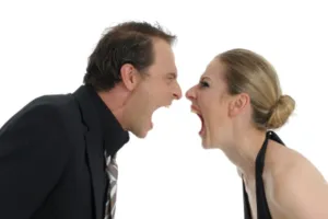 रामपुर: महिला अस्पताल में नर्स और रेडियोलॉजिस्ट में गाली-गलौज