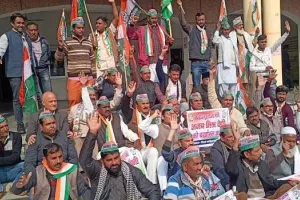 अमरोहा : कांग्रेसियों ने केंद्रीय राज्य मंत्री की बर्खास्तगी की मांग को लेकर किया प्रदर्शन