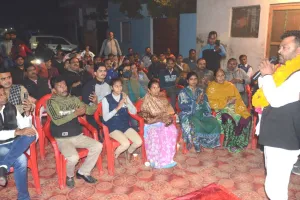 बरेली: चाय की चौपाल में विपक्ष पर साधा निशाना