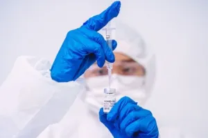 वैज्ञानिकों ने किया दावा: एंटीबॉडी की मात्रा बढ़ाती है बूस्टर डोज की खुराक, ओमीक्रोन से होगा बचाव