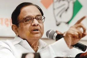 चिदंबरम ने एक बयान को लेकर रिजिजू पर निशाना साधा, विधि मंत्री ने किया पलटवार