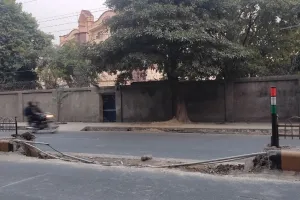 रामपुर: आजम खां की ‘हनक’ पर चला प्रशासन का हथौड़ा