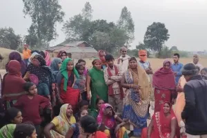 मिर्जापुर: पुआल की आग से झुलसकर तीन सगे मासूम भाई-बहनों की दर्दनाक मौत