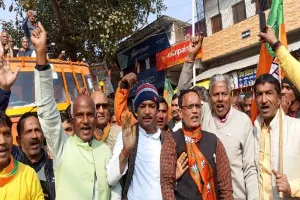 अयोध्या: गोसाईगंज पहुंची जन विश्वास यात्रा में दिखा खब्बू का शक्ति प्रदर्शन, समर्थकों ने लगाए जिंदाबाद के नारे