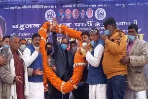 अयोध्या: सतीश मिश्रा ने सपा-भाजपा पर बोला हमला, कहा- ब्राह्मण समाज बुलडोजर से डरने वाला नहीं