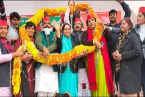 योगी सरकार को बदलने के मूड में महिलाएं : जूही सिंह