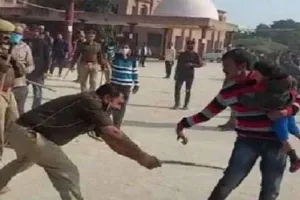कानपुर: बच्चे को गोद में लिए पिता को बर्बरता से पीटने वाला कोतवाल निलंबित