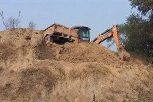 कानपुर: धड़ल्ले से चल रहा मिट्टी खनन का कारोबार, अधिकारी मौन