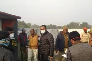 हरदोई: घटतौली करने पर गैस गोदाम में पड़ा सरकारी ताला, गोदाम छोड़ कर भागे कर्मचारी