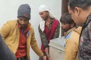 कन्नौज: पीयूष जैन के घर पांचवें दिन भी गिने गए नोट, स्टेट बैंक के कर्मचारी बक्सों में भरकर ले गए कैश व सोना