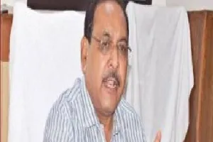 हस्तशिल्प व अन्य उद्योगों के लिए दीर्घकालिक योजना बनाकर काम करना जरूरी : मंडलायुक्त