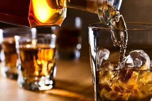 कानपुर: शराब की लत से परेशन बाप मासूम बेटी को बाजार में भूला, जानें फिर क्या हुआ?