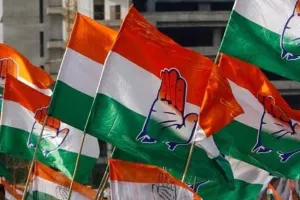 संविधान संशोधन के मुद्दे पर सपा की चुप्पी से होशियार रहें मुसलमान: कांग्रेस