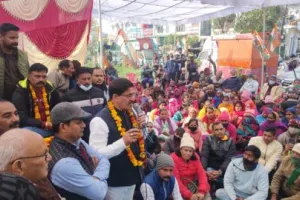 हल्द्वानी: बदहाल सड़कों पर भड़के कांग्रेसी, विधायक भगत की कार्यशैली पर उठाए सवाल