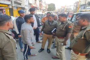अयोध्या: रिकाबगंज में बैंक से निकले युवक के साथ टप्पेबाजी, जांच में जुटी पुलिस