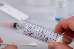Omicron variant: भारत में भी कोरोना के नए वैरिएंट की दस्तक, दो लोगों में हुई ऑमिक्रॉन की पुष्टि