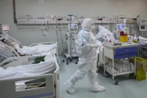 गुजरात: जामनगर में ओमीक्रोन से संक्रमित तीन मरीज हुए स्वस्थ, अस्पताल से मिली छुट्टी