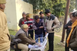 बदायूं: फोर्स और कंटेनर की टक्कर, दो की मौत, तीन घायल