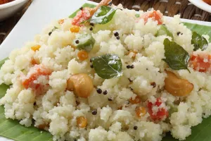 नाश्ते में बनाना है कुछ आसान तो झटपट बनाएं रवा उपमा, जानें इसकी रेसिपी