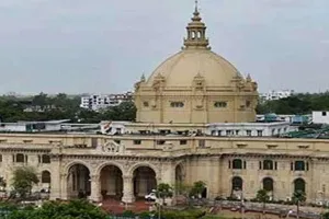 लखनऊ सचिवालय में पास धारकों का किसी भी गेट से आना-जाना हुआ आसान