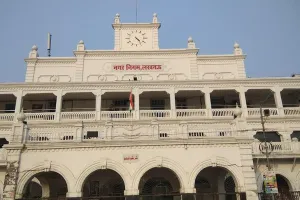  लखनऊ :  7.5 लाख भवन स्वामियों को हाउस टैक्स का बिल भेजेगा नगर निगम, मोबाइल नंबर पर कल से पहुंचने लगेंगे मैसेज