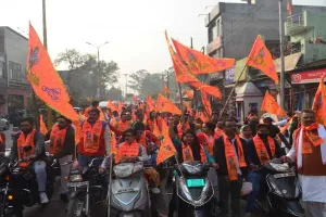 अयोध्या: विहिप व बजरंग दल ने निकाली शौर्य यात्रा