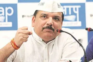 नेत्रहीन को भी चश्मदीद बना देती है बाबा की पुलिस: संजय सिंह