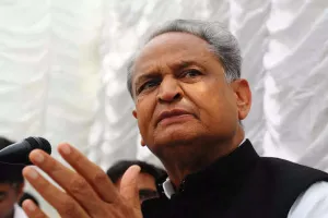 सीएम गहलोत ने सोनिया गांधी को लिखा पत्र, कोल ब्लॉक को छत्तीसगढ़ सरकार से अनुमति दिलवाने की मांग की