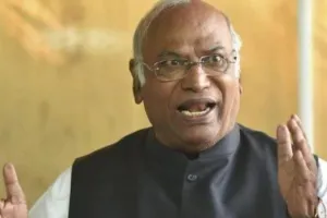 मल्लिकार्जुन खड़गे हुए कोरोना संक्रमित, खुद को किया आइसोलेट